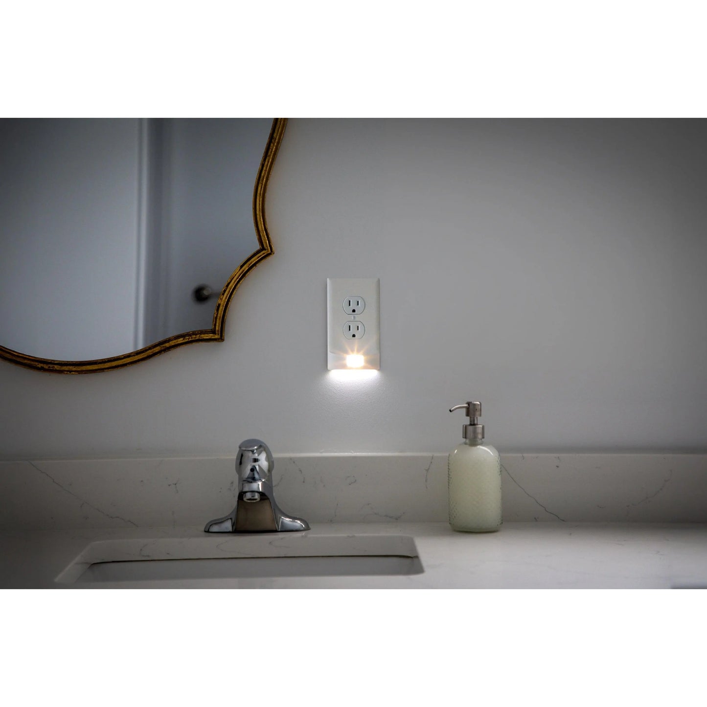 Stormlight - Socket Cover with Built in Battery Backup Night Light.