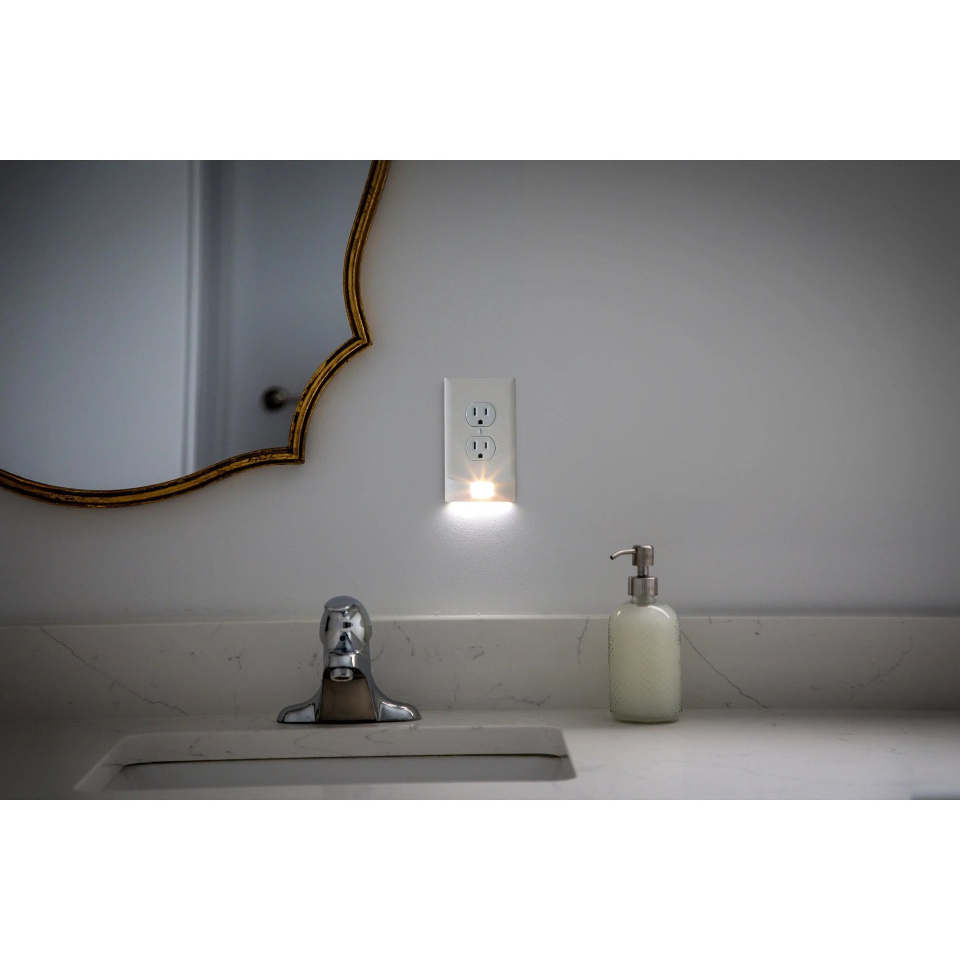 Stormlight - Socket Cover with Built in Battery Backup Night Light.